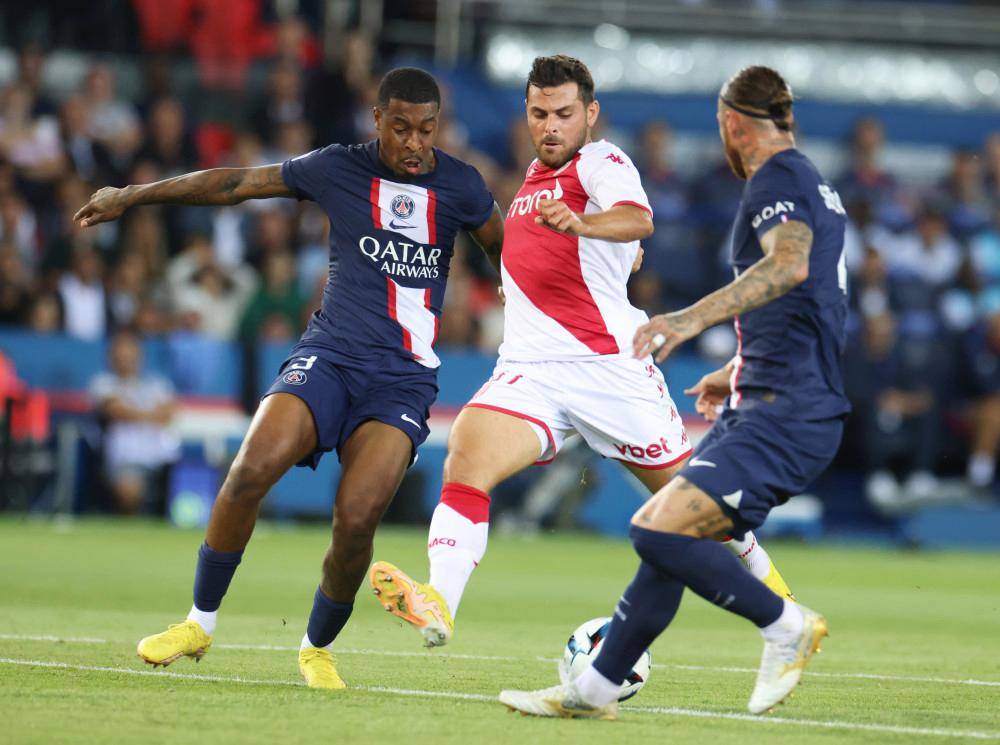 爱游戏电竞官网-法甲比赛点评，专家详细讲解战术布置中的微妙调整与成功要素的简单介绍