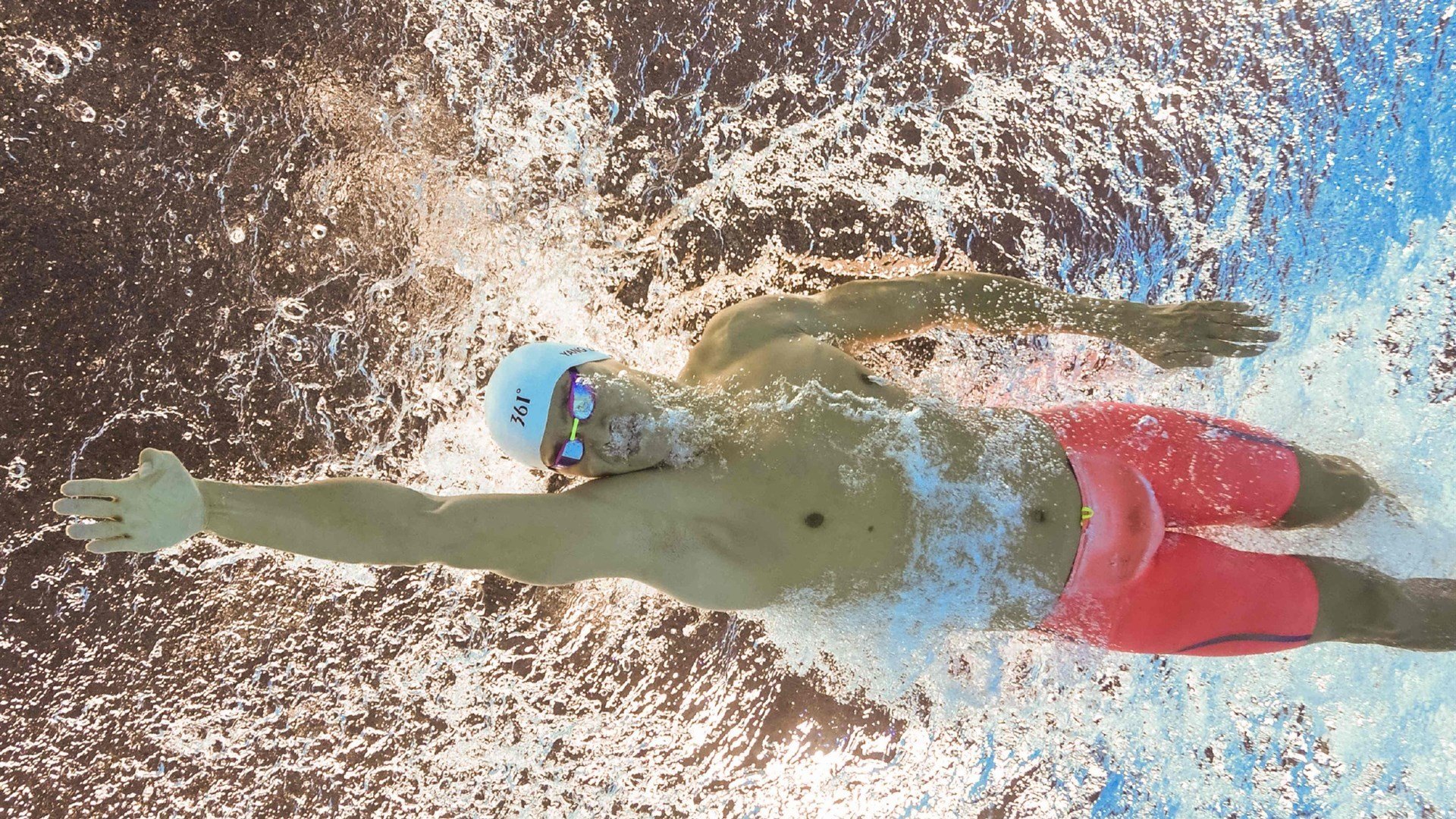 AYX SPORTS-墨西哥球迷远赴芬兰，为冬奥足球喝彩，墨西哥踢足球